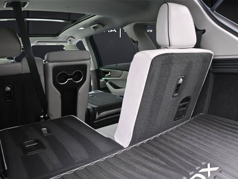 Used 2025 Acura MDX SH-AWD w/ Advance Package image 24