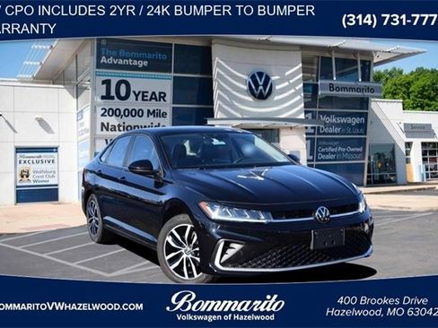 Certified 2025 Volkswagen Jetta SE w/ Sunroof Package image 1