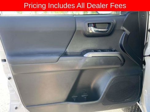 Used 2023 Toyota Tacoma 4x4 Double Cab image 18