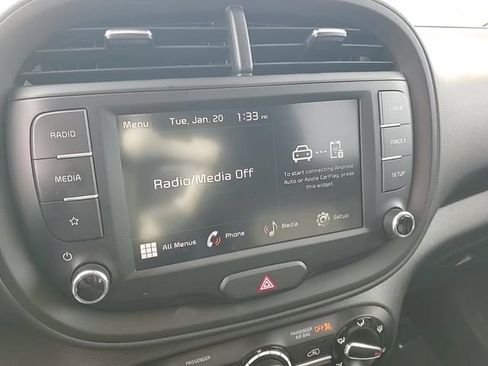 Used 2025 Kia Soul LX w/ LX Technology Package image 21