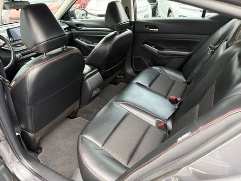 Used 2024 Nissan Altima 2.5 SR FWD image 18