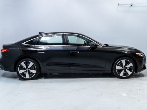 Used 2025 Audi A5 2.0T Premium w/ Convenience Package image 9