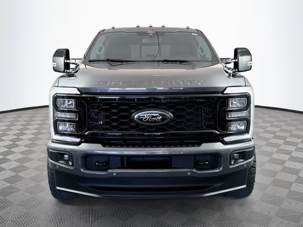 Used 2026 Ford F350 Lariat w/ Black Appearance Package AWD/4WD image 2