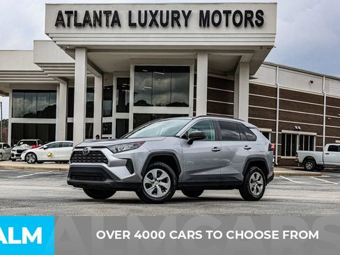 Used 2021 Toyota RAV4 LE image 2
