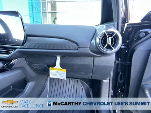 New 2026 Chevrolet Equinox EV LT w/ Comfort Package image 45