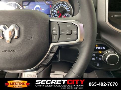 Used 2025 RAM 1500 Big Horn AWD/4WD image 15