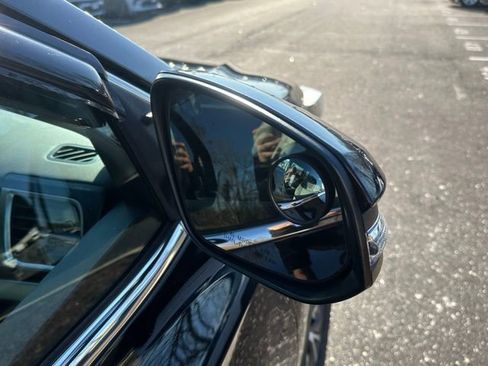 Used 2019 Toyota Highlander LE image 11