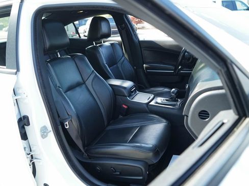 Used 2022 Dodge Charger SXT w/ Leather Interior Group RWD image 32