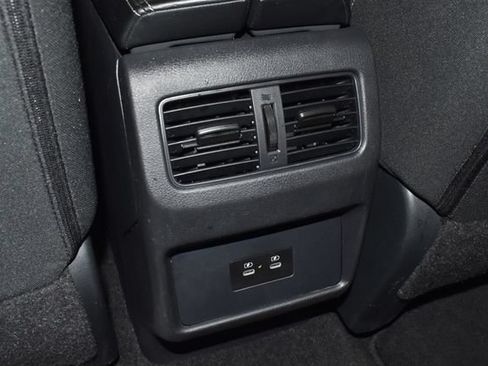 Used 2025 Nissan Rogue SV AWD/4WD image 27