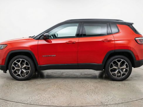 Used 2025 Jeep Compass Limited image 5