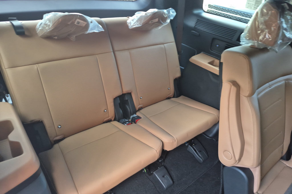 New 2027 Hyundai Santa Fe Limited FWD image 27