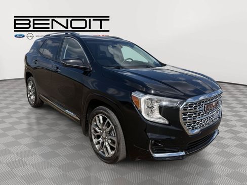Used 2024 GMC Terrain Denali w/ Denali Premium Package AWD/4WD image 7