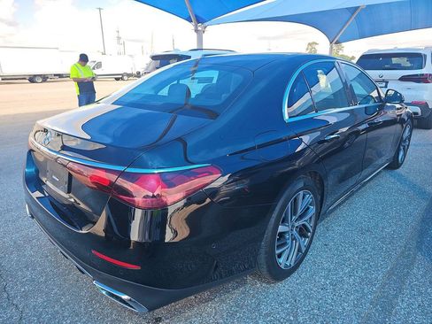 Used 2025 Mercedes-Benz E 350 Sedan image 4