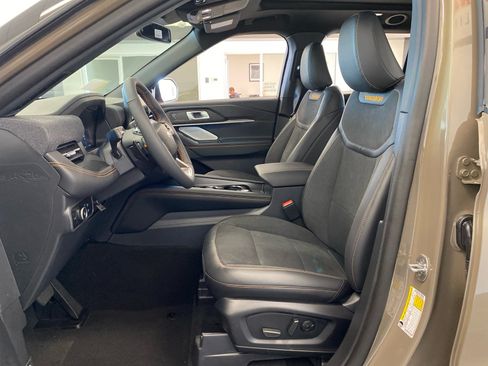 New 2026 Ford Explorer Tremor w/ Tremor Ultimate Package AWD/4WD image 16