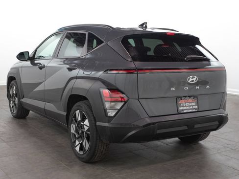 Used 2024 Hyundai Kona SEL FWD image 9