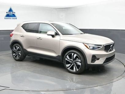 Used 2024 Volvo XC40 B5 Plus w/ Climate Package