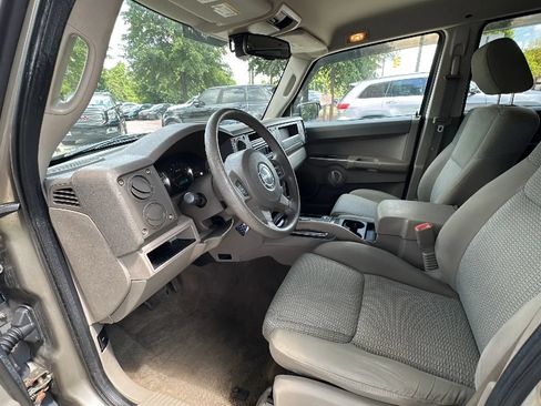 Used 2006 Jeep Commander 4WD image 14
