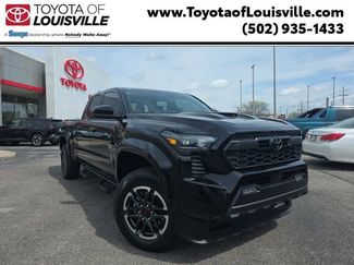 Used 2025 Toyota Tacoma TRD Sport video 1