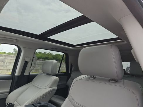 Used 2025 Ford Expedition Max Active image 10