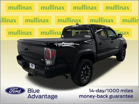 Used 2020 Toyota Tacoma TRD Off-Road w/ Technology Package AWD/4WD image 3
