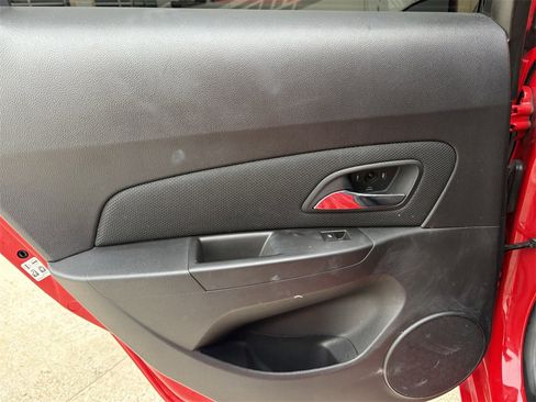 Used 2015 Chevrolet Cruze LT image 20