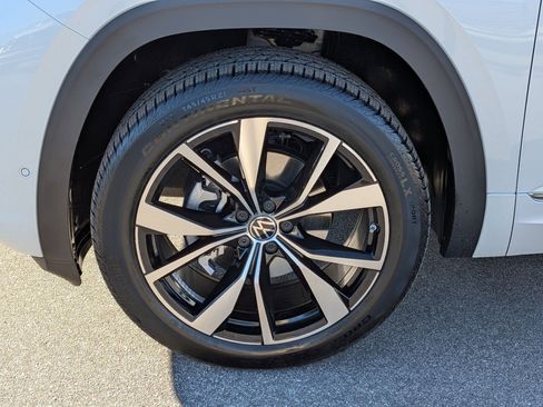 New 2026 Volkswagen Atlas Cross Sport SEL Premium R-Line image 10