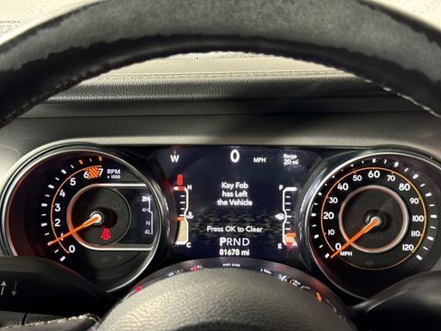 Used 2020 Jeep Wrangler Unlimited Sahara image 17