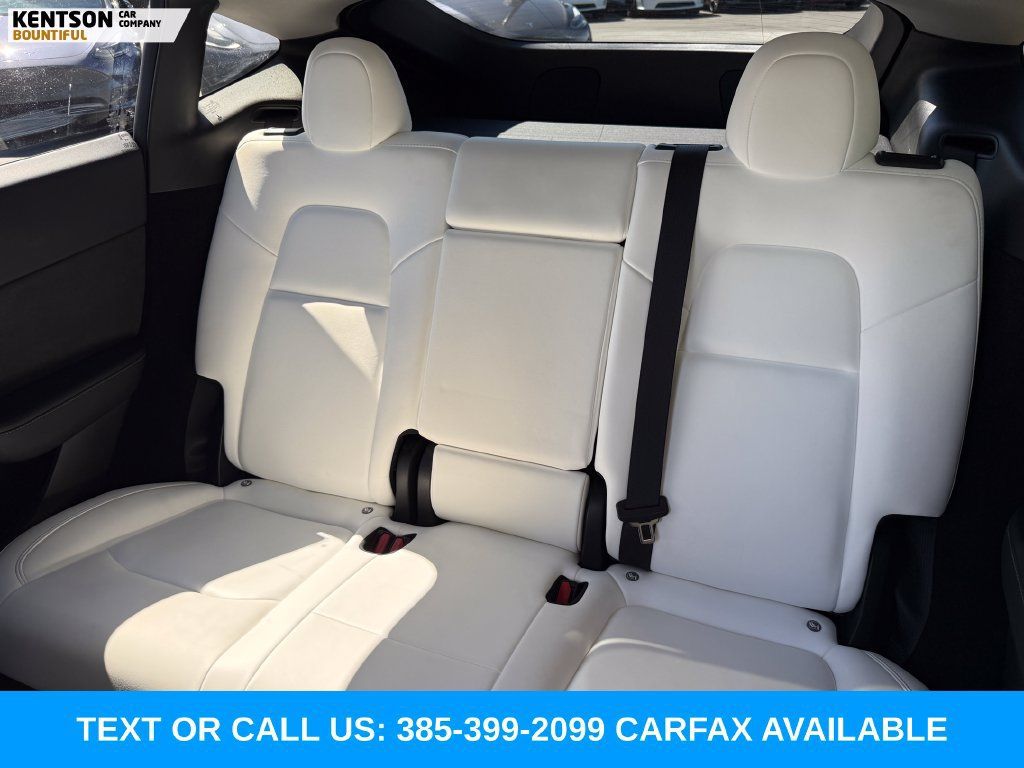 Used 2024 Tesla Model Y Performance AWD/4WD image 31