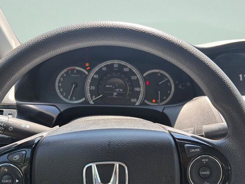 Used 2017 Honda Accord LX image 14