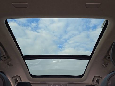 Certified 2023 Volvo XC90 B6 Ultimate w/ Lounge Package image 22