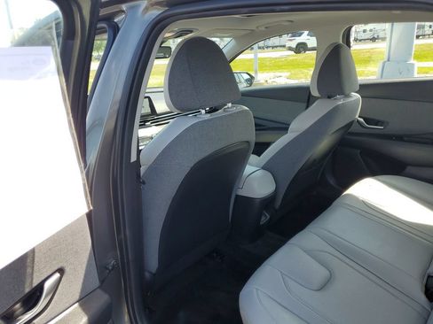 Used 2024 Hyundai Elantra Limited FWD image 27