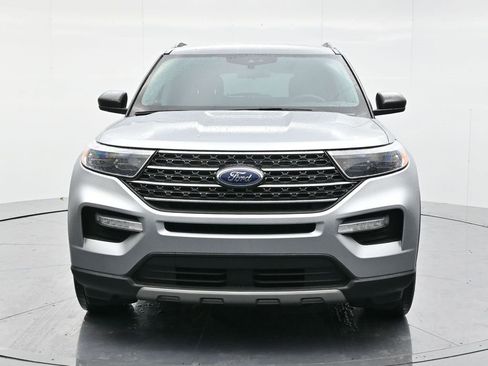 Certified 2023 Ford Explorer XLT w/ Equipment Group 202A image 2
