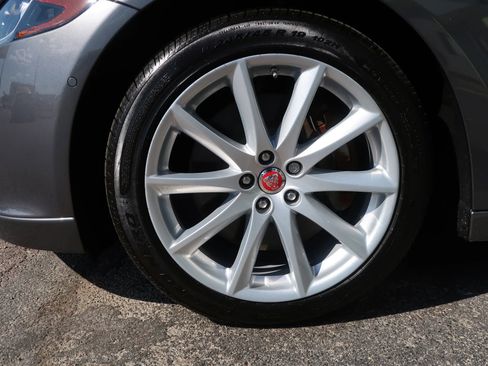 Used 2019 Jaguar XJ R-Sport image 56