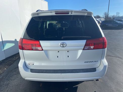 Used 2005 Toyota Sienna XLE image 9