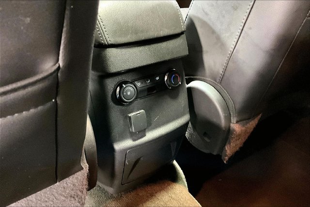 Used 2014 Ford Explorer XLT w/ Equipment Group 202A AWD/4WD image 12