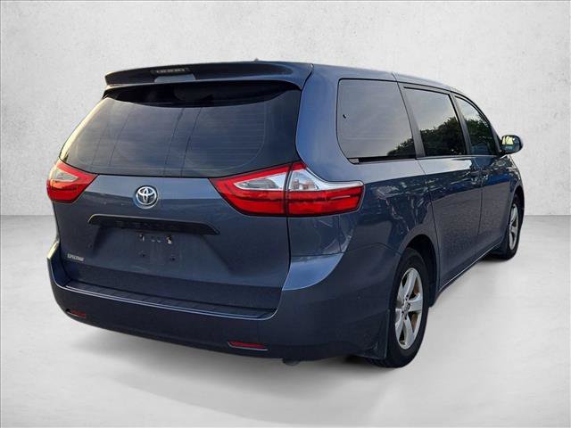 Used 2017 Toyota Sienna L FWD image 5