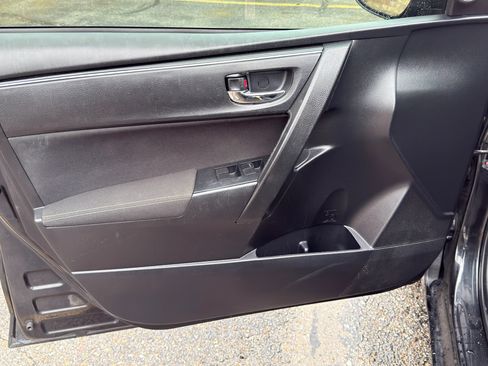 Used 2019 Toyota Corolla LE FWD image 24