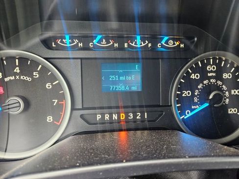 Used 2017 Ford F150 XLT image 12