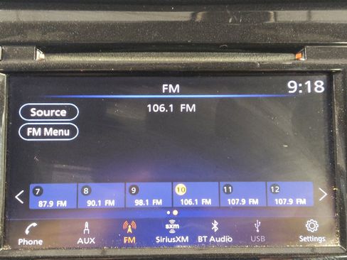 Used 2020 Nissan Rogue SV FWD image 25