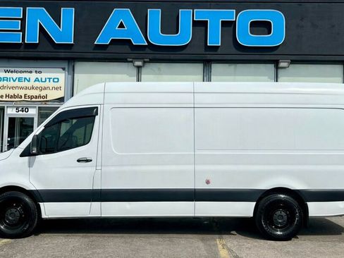Used 2021 Mercedes-Benz Sprinter 2500 w/ Driver Convenience Package image 2