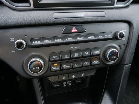 Used 2017 Kia Sportage EX w/ EX Premium Package image 19