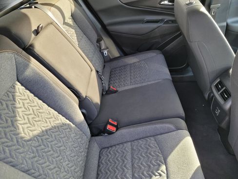 Used 2024 Chevrolet Equinox LT FWD image 12