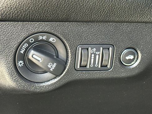 Used 2023 Dodge Challenger SXT w/ Blacktop Package image 20