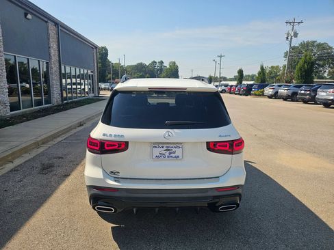 Used 2023 Mercedes-Benz GLB 250 4MATIC w/ AMG Line image 4