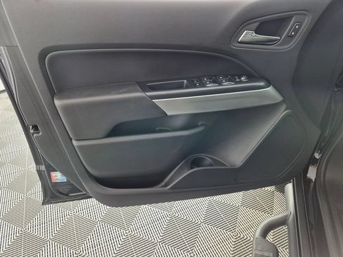 Used 2022 Chevrolet Colorado LT w/ Redline Special Edition RWD image 10
