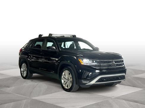 Certified 2023 Volkswagen Atlas Cross Sport SE FWD image 2