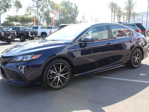 Certified 2022 Toyota Camry SE w/ Convenience Package AWD/4WD image 5