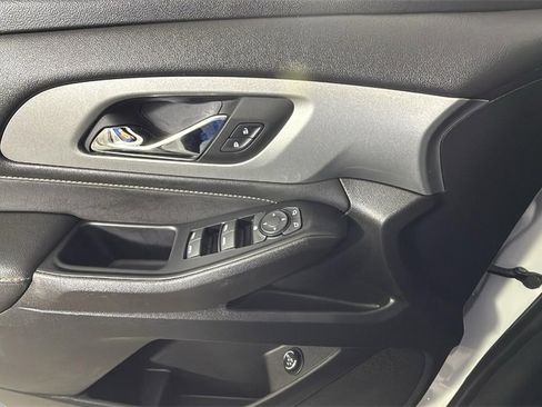 Certified 2023 Chevrolet Traverse LT image 24