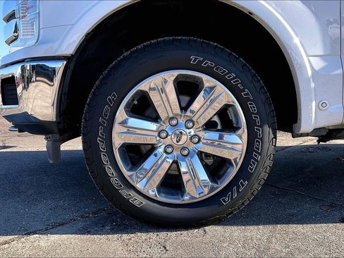 Used 2019 Ford F150 Lariat w/ Equipment Group 502A Luxury AWD/4WD image 35