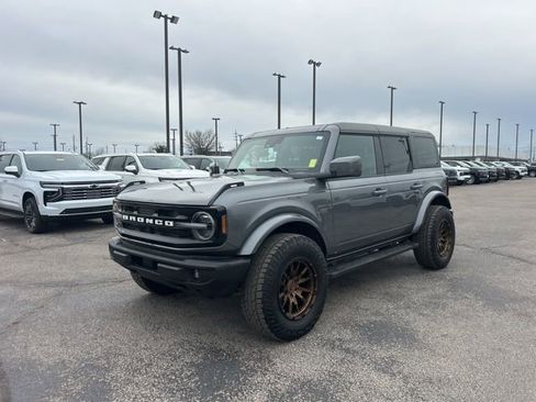 Used 2024 Ford Bronco Outer Banks image 7